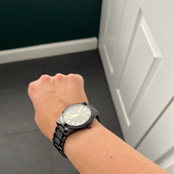 Michael Kors Slim Runway watch ⌚️ - Picture 7 of 8